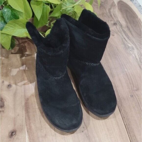 Fitflop Shoes - FITFLOP Mukluk Premium Leather Suede Superloafer Ankle Boots